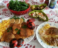 ماهی پلو با ته دیگ کاهو