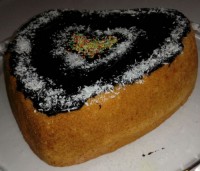 کیک نارگیلی با روکش گاناش