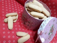 بیسکوییت لیدی فینگر