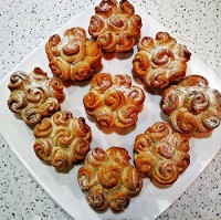 شیرینی گل رز