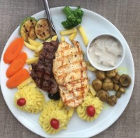 استیک مرغ و گوشت