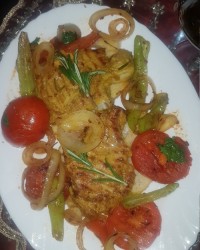 شیشلیک با سس پیاز و دانه انار