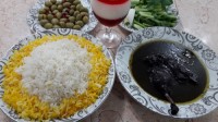 فسنجان با اردک.? سلام به روی ماه دوستای عزیزم.? نهارامروزمون فسنجون با گوشت اردک. جای همه سبز.?