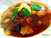 خوراک مرغ و آلوسیاه