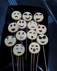 سفارش کوکی ایموجی