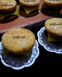 کاپ کیک به شکل همبرگر