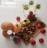 همبرگر گوشت و سویا .
