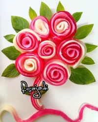 ژله رولی رنگین کمانی