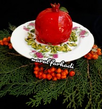 کیک با تزیین انار