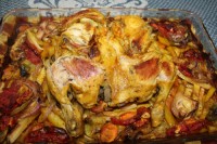 مرغ با سبزیجات مزه دار شده