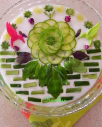 زاتزیکی (ماست و خیار یونانی)