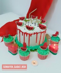 کیک اسفنجی بافیلینگ موز و گردو