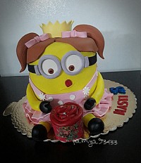 کیک باتم مینیون