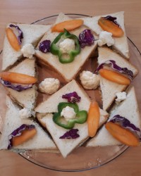 ساندویچ با سالاد تخم مرغ