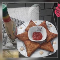 اینم سمبوسه ناهار امروز من