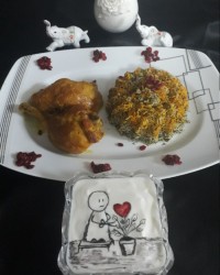 شوید پلو با مرغ زعفرونی ونقاشی روی ماست