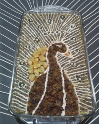 تزئین آش رشته به شکل طاووس?