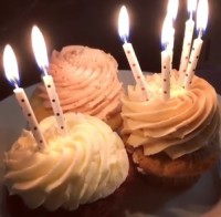 birthday cupcake !!!!!!