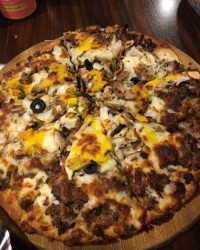 پیتــــزا خورون شیمــافوق العاده خوشمزه بود