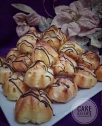 شیرینی نان خامه ای