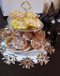 شیرینی نون پنجره ای