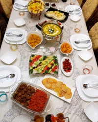 میز شام من برای مهمونهام