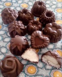 بیسکویت شکلاتی با مغز نارگیل