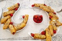 بورک قارچ وگوشت با خمیر یوفکا