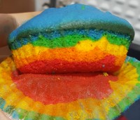 کاپ کیک رنگین کمانی