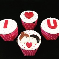 کاپ کیک ردولوت با پنیر خامه ای