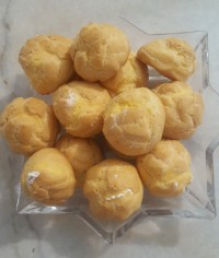 شیرینی نان خامه ای