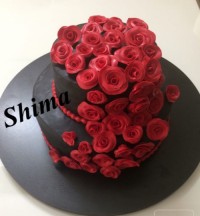 کیک فوندات قرمز و مشکی