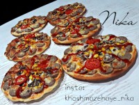 پیتزاباخمیرجادویی وسوسیس وکالباس خونگی