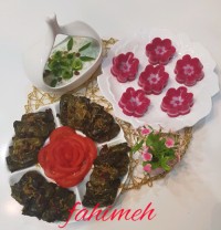 دلمه و ژله گلی .