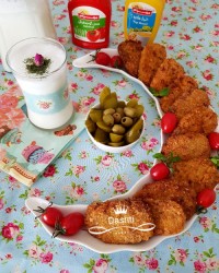 ناگت مرغ ناهار امروزمون