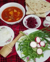 آبگوشت خوشمزه یک روز تعطیل.........