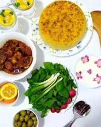 خورش آلو زرشک با مرغ