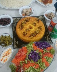 مهمانی جمعه شب ما، خورشت قیمه، ته چین،سالادفصل