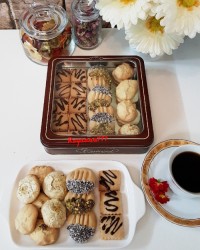 شیرینی با پودر کاسترد شیرینی پفکی گردویی