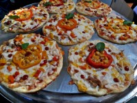 پیتزا مرغ با سس مخصوص