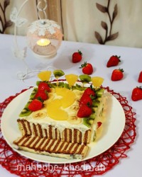 کیک یخچالی میوه ای
