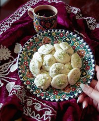 شیرینی پفکی گردویی