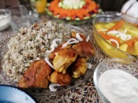 پلو لوبیا چشم بلبلی با مرغ سرخ شده