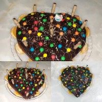 روزت مبارک ای نازنین زیباترین مادر روز همه مادر ها مبارک اینم کیک من برا مادرشوهر عزیزم ???