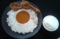 پلو و مرغ سرخ شده