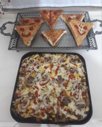 پیتزا وپیراشکی