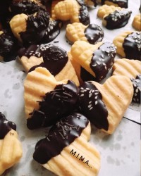 شیرینی کاسترد