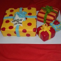 کیک تولد جعبه کادو