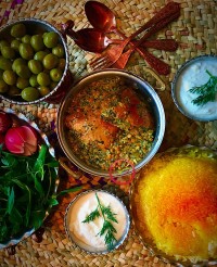 مرغ ترش گیلانی