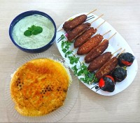 کباب بلدرچین چوبى و گوجه کبابی